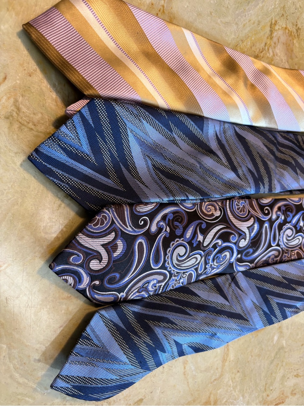 Serica Elite Men's Ties in Blue, Brown, and Gold - Patterned Set